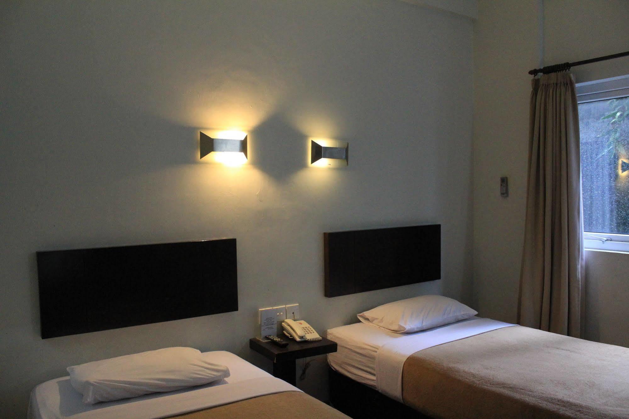 Hotel Tilamas Juanda Sawotratap Ngoại thất bức ảnh